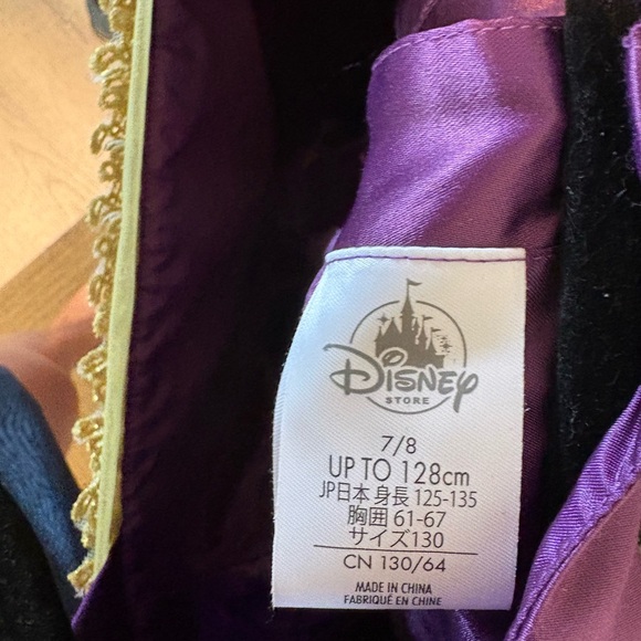 Disney designer deluxe Rapunzel dress 7/8 - Picture 3 of 3
